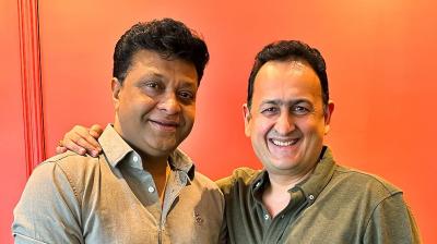 Neeraj Vyas (left)