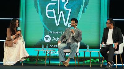 (L-R) : Geeta Vatnani, Varun Dhawan, and Vinit Karnik